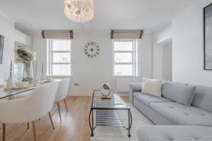 Stunning Oxford Streets Home