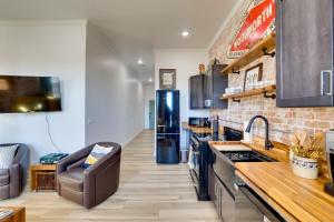 Walk to Shops and Eats Charming Dtwn Emmett Apt!