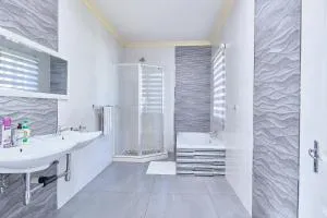 Oleratong Guest House - Evander