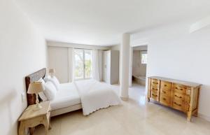 Villas Villa Eden - Provencal Charm, Stunning Views, 10 mins from Monaco : photos des chambres