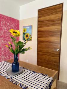 Chic Mexican 2BR Apt in the heart of Cancun