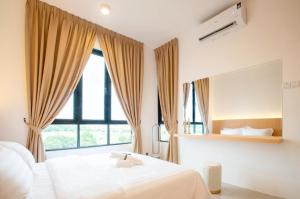 KLIA Residence Homestay Apartment, Near Sepang Circuit and KLIA - 3 Bedroom Fully Aircond
