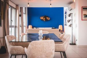 Porte de Monaco, Duplex avec terrasse et parking