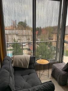 Gate 35 Airport Stay Pool Access Self Check-in 5 min from OTP AIRPORT