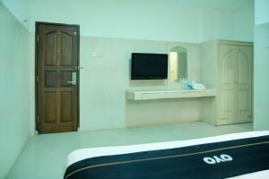 Townhouse Oak Palembang Near Jembatan Ampera Formerly Azzura Hotel