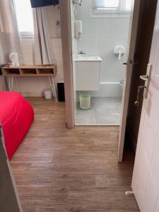 Maisons d'hotes Les Chambres de la Gare : photos des chambres