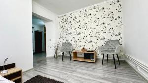 Central Grey Studio Hateg