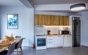 Chic New Apt with Acropolis View in Monastiraki