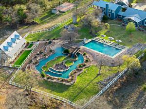 Lazy River Ranch - Lazy River Pool, Golf & Pickleball
