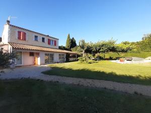 Appartements 4 bedroom villa pool entire place : photos des chambres