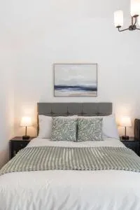 Chandini Villa in High Wych - 舍恩