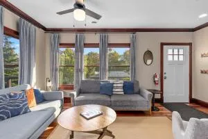 Douglas Retreat - Douglas