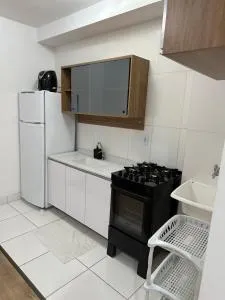 Ap Studio Amplo e Arejado, com Internet rápida, Fácil acesso ao centro e Porto de Paranaguá - باراناغوا