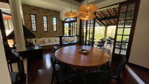 Casa 02 Vale Boa Vista - Casa em Condomínio Exclusivo com Vista para as Montanhas e Área de Lazer Completa