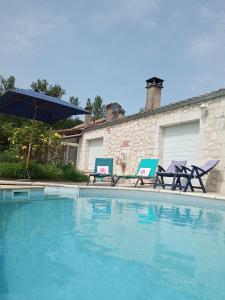 Maisons d'hotes Au combe de canet : photos des chambres