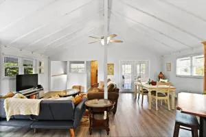 Private Getaway with Game Room, Gym, and Deck - 莱克威尔士