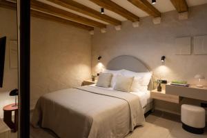 Old Town Olive Studio Apartment