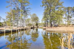Boat Dock and Ramp Canal-Front Home! - Cedar Island