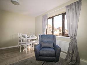 Flat 32 - Marine Court