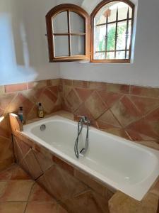 Sejours chez l'habitant Chambre a Valbonne : photos des chambres
