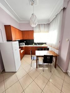 Sand Blue Nea Peramos