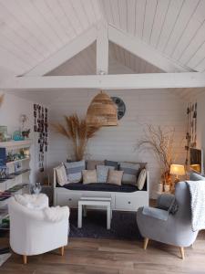 Maisons de vacances Maison a Lancieux de plain pieds avec cour fermee : photos des chambres