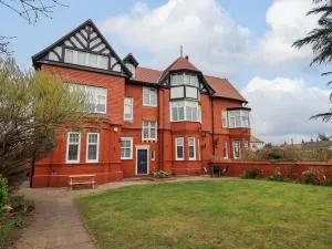 Clifton Drive Apartment - 莱瑟姆-圣安妮