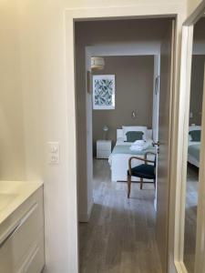 Appartements Beau T3 lumineux : La Couronne : Appartement 2 Chambres