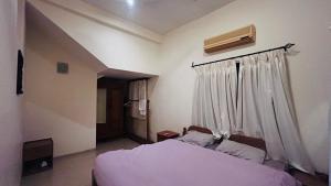 Golden Sun ray beach villa