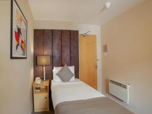 Standard Single Room room in OYO Flagship Brentwood