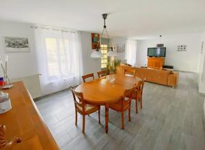 Maisons de vacances Gite d-Ines : Maison 3 Chambres