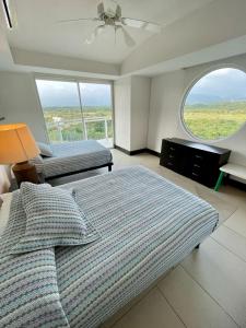 Bay View Grand Marina 3 bedrooms South Tower- 9th floor