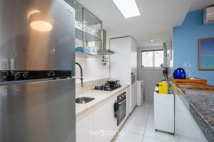 Lindo Apto em Cond. c Piscina no Litoral CQS0004