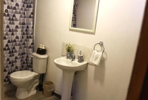 Habitación con baño privado independiente