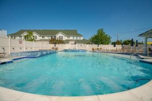 Sandy bottom circle 904