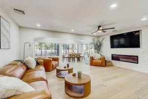 The Pinetop Modern Retreat - Vernon