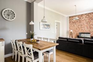 Sanhaus Apartments - RIVIERA - apartament z dwoma sypialniami, 100 metrów od deptaka