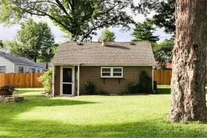 Quaint Cottage - Kansas City Area - ليس سوميت