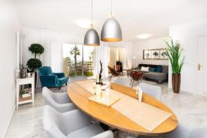 Calahonda Elegance With Pool And Sea View - Happy Rentals