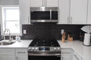 8BR 4BA Home Near NYC -Sleeps 16