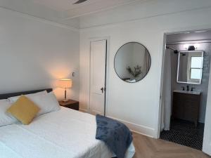 203 Vintage Escape in a 1930s Gem HA