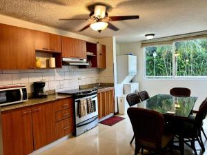 . 5 min Walking Beach Jaco Apartment