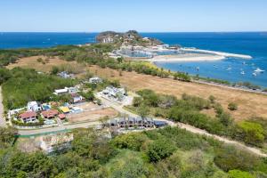 The Bungalows #4 - Boutique Hotel in Flamingo Beach - Top Level Studio