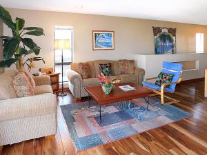 211W 211 Whittley