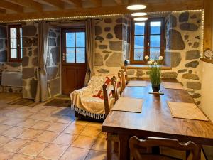 Maisons de vacances Le refuge de la vallee - 4 a 6 pers - proche de Salers : photos des chambres