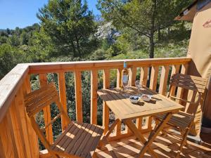 Campings Camping le Cezanne Montagne Sainte-Victoire : photos des chambres