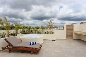 Premium Penthouse with Private Rooftop and Jacuzzi in Aldea Zama