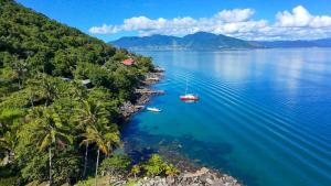 Casa à beira-mar em Ilhabela