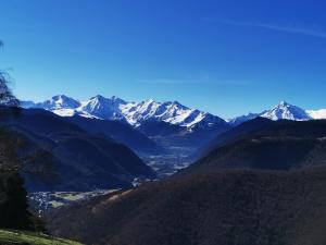 Maisons de vacances Les Pyrenees au bord de l-eau, de 2 a 7 personnes : photos des chambres
