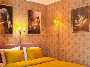 LUXURIOUS classical dutch styled ROOM in city centre of The Hague - HOME STAY